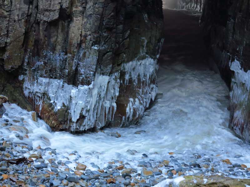 REMARKABLE-CAVE-020.jpg