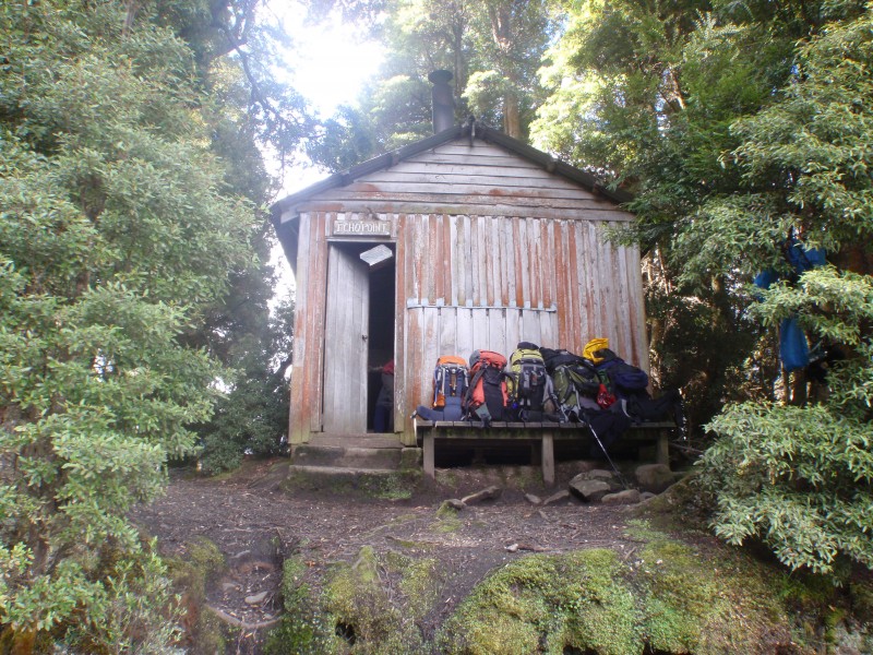 Echo Point Hut.JPG