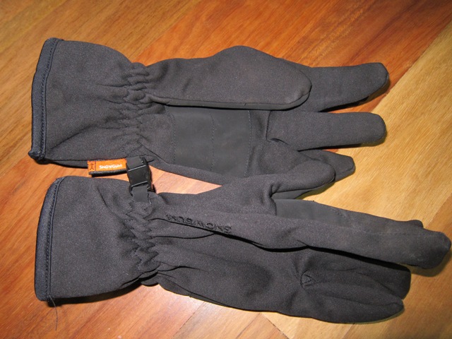 Snowgum Gloves.JPG