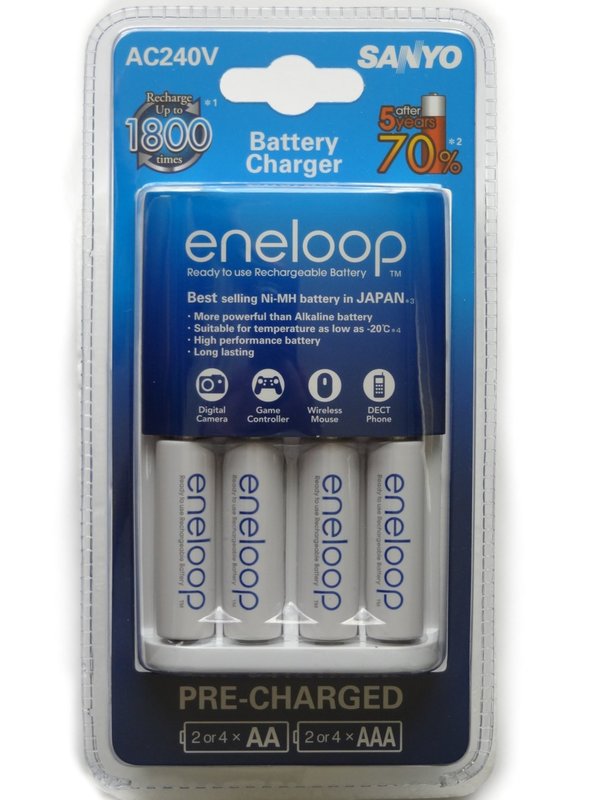 Eneloop 4aa and charger.jpg