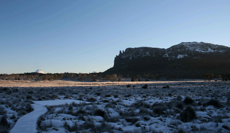 Mt-Oakley-sunrise.gif