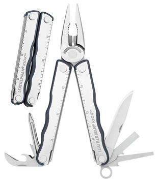 Leatherman_kick_L.jpg