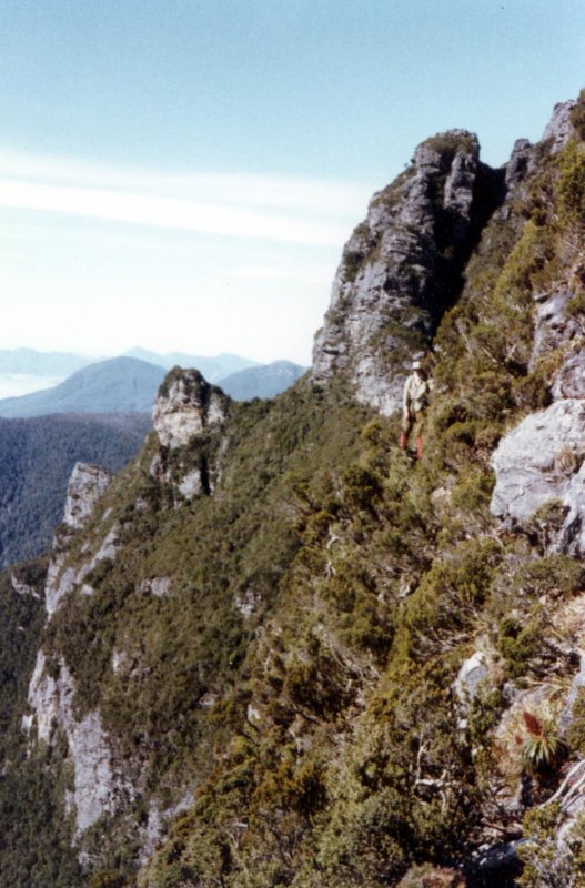 M1979B044.jpg